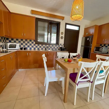 Pervolina Countryside By The Sea *