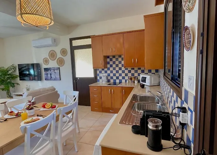 Pervolina Countryside By The Sea *