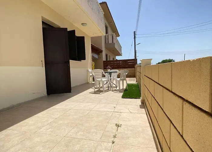 Pervolina Countryside By The Sea *